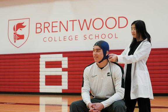 Brain scan and research neuroscience student team